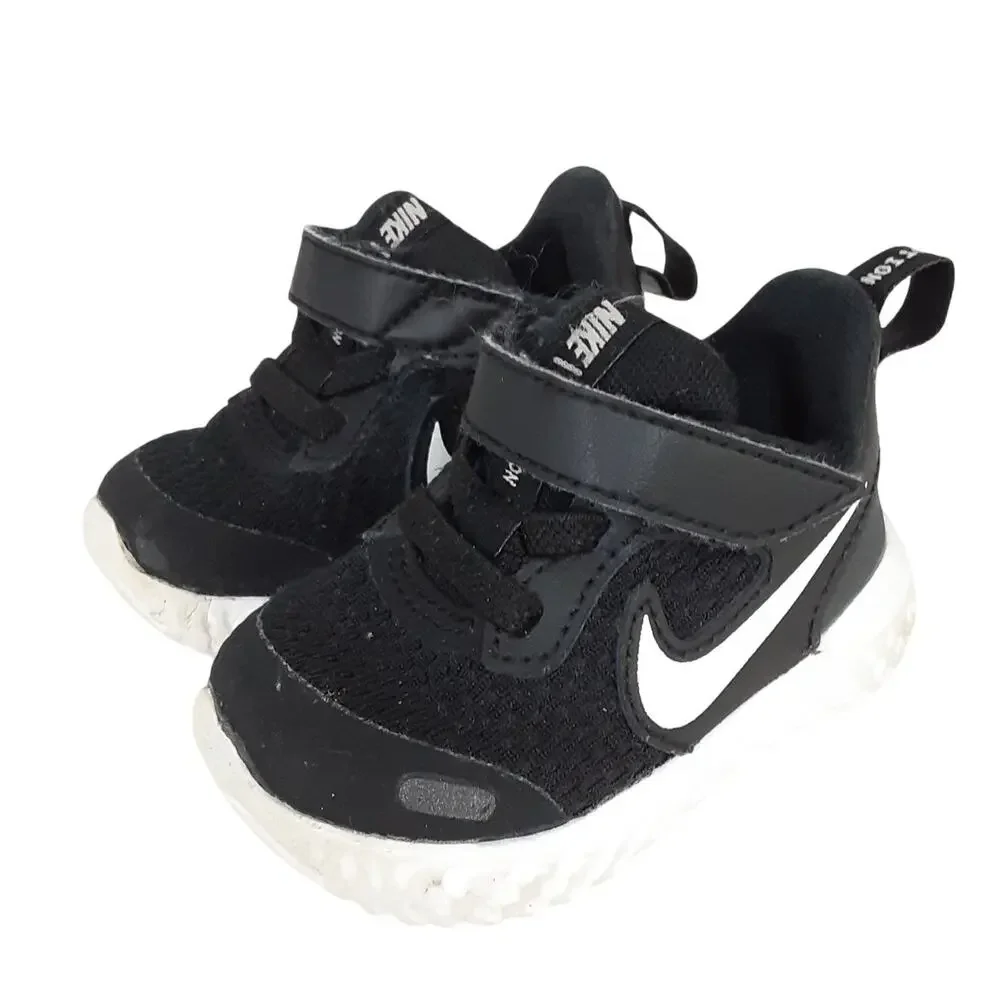 Nike Revolution 5 Black Slip On Sneakers Toddler 2C Running Shoes Gender Neutral
